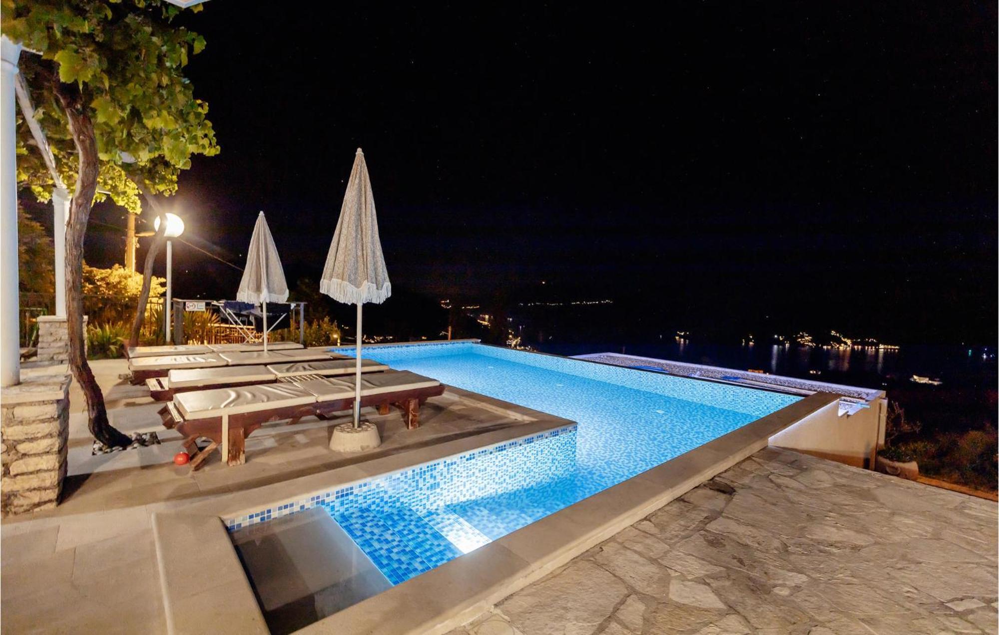 Amazing Home In Herceg Novi With House Sea View Buitenkant foto